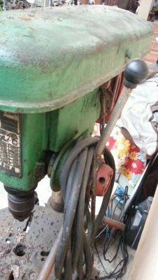 สว่านตั้งพื้น