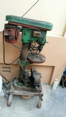 สว่านตั้งพื้น