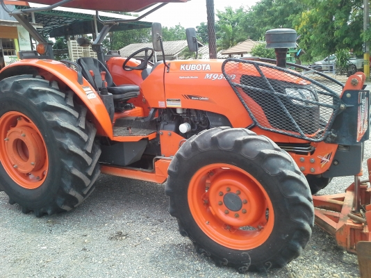 ขาย แทรกเตอร์ KUBOTA M9540 ถูกๆ สวยๆ ราคาโทรมาสอบถามได้คับ