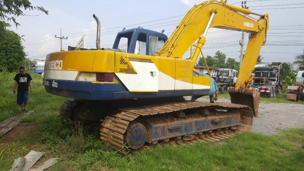 ขาย แบคโฮ KOBELCO SK200 Mark 3 เอกสารเล่มทะเบียนครบ เครื่องดี ปั้มดี ช่วงล่างเต็ม รถใช้งานอยู่ครับ