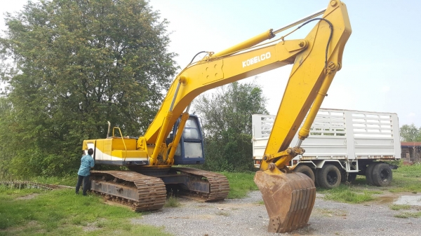 ขาย แบคโฮ KOBELCO SK200 Mark 3 เอกสารเล่มทะเบียนครบ เครื่องดี ปั้มดี ช่วงล่างเต็ม รถใช้งานอยู่ครับ