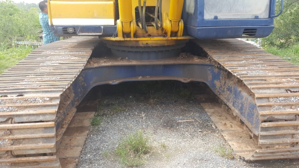 ขาย แบคโฮ KOBELCO SK200 Mark 3 เอกสารเล่มทะเบียนครบ เครื่องดี ปั้มดี ช่วงล่างเต็ม รถใช้งานอยู่ครับ