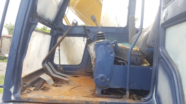 ขาย แบคโฮ KOBELCO SK200 Mark 3 เอกสารเล่มทะเบียนครบ เครื่องดี ปั้มดี ช่วงล่างเต็ม รถใช้งานอยู่ครับ