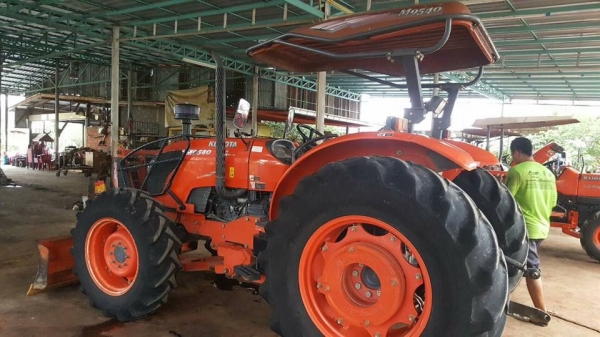 ขาย แทรกเตอร์ KUBOTA M9540 ถูกๆ สวยๆ