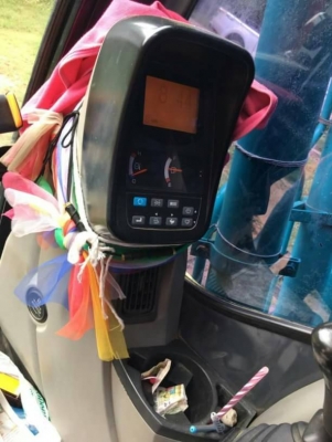 ขาย 1,985,000 บาท ด่วน KOBELCO SK 140 Lc SUPER X ทำงาน 8098 ช.ม. สภาพพร้อมใช้งาน โซ่ช่วงล่างสวย เครื่องปั้มดี ไฟฟ้าสมบูรณ์ เอกสารอินวอย รถอยู่ จ.มหาสารคาม  090-772-3710 090-772-3708