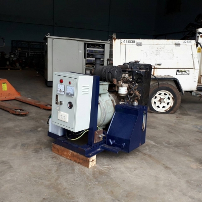 เครื่องปั่นไฟเก่านอก Perkins 10 kw 220 v แปลงไฟติดตั้งระบบแล้ว พร้อมใช้งาน