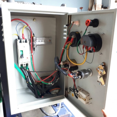 เครื่องปั่นไฟเก่านอก Perkins 10 kw 220 v แปลงไฟติดตั้งระบบแล้ว พร้อมใช้งาน