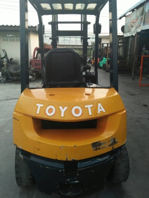 ขาย รถโฟรคลิฟท์ โตโยต้า รุ่น 7 ดีเซล ขาย รถโฟรคลิฟท์ โตโยต้า รุ่น 7 ดีเซล