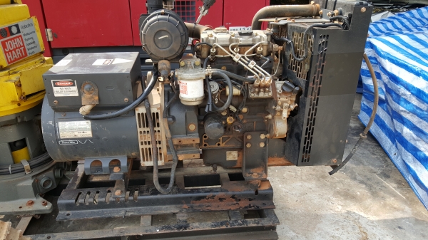 เครื่องปั่นไฟ 17KVA เก่านอก อังกฤษ  ไฟ 100-420 V.