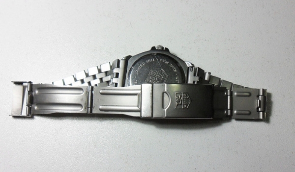 ขายนาฬิกา Tag Heuer Formula 1 Classic Quartz F1 สายเหล็ก Boy Size นาฬิกาสำหรับผู้ชาย พร้อมส่งฟรีทั่ว ขายนาฬิกา Tag Heuer Formula 1 Classic Quartz F1 สายเหล็ก Boy Size นาฬิกาสำหรับผู้ชาย พร้อมส่งฟรีทั่ว
