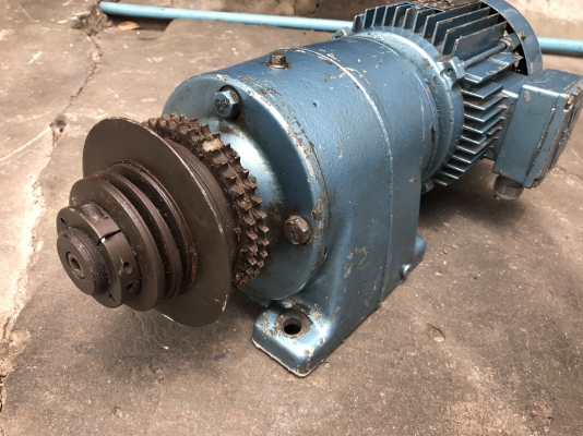 ขายมอเตอร์เกียร์ SEW eurodrive 2HP. 380V อัตราทด 1:24 เพลาออกประมาณ 60รอบต่อนาที สภาพสวยเดิมๆ วิ่งนิ่ม พร้อมใช้งาน ขายมอเตอร์เกียร์ SEW eurodrive 2HP. 380V อัตราทด 1:24 เพลาออกประมาณ 60รอบต่อนาที สภาพสวยเดิมๆ วิ่งนิ่ม พร้อมใช้งาน