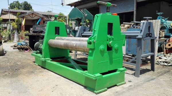 ** SOLD ** เครื่องม้วนเหล็กแผ่นประกอบใหม่ 5 ฟุต 150 cm เพลาตัน 7" ม้วนหนา 9 มม เต็มแผ่น 6 มม ไฟ 380V พร้อมใช้