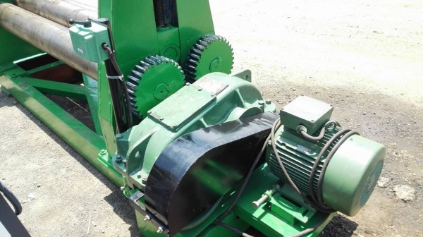 ** SOLD ** เครื่องม้วนเหล็กแผ่นประกอบใหม่ 5 ฟุต 150 cm เพลาตัน 7" ม้วนหนา 9 มม เต็มแผ่น 6 มม ไฟ 380V พร้อมใช้