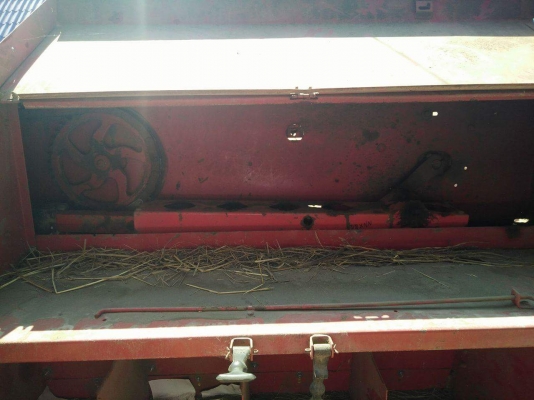 เครื่องอัดฟาง นิวฮอลแลนด์ 377 ติดต่อ 0956122972