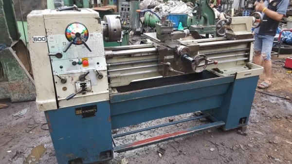 ขายเครื่องกลึง6ฟุต3เพลารอบจัดดีครับเหมาะแก่งานพาสงานมอเตอร์ไซค?ครับ