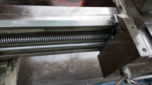 ขายเครื่องกลึง6ฟุต3เพลารอบจัดดีครับเหมาะแก่งานพาสงานมอเตอร์ไซค?ครับ