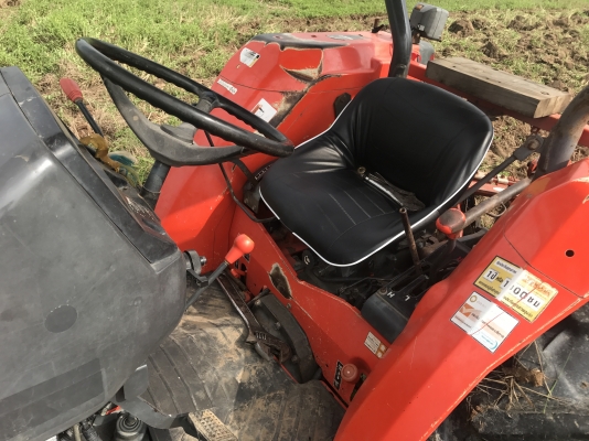 ขาย L4508Di  ดีไอ อุปกรณ์ 2 ชิ้น หน้า-หลัง เครื่องแน่น เกียร์ดี หางปกติ ยางสวย 4 เส้น แบตพึ่งเปลี่ยน สีเดิม (เก็บสีล้อหน้าอย่างเดียว) ดันหน้าช้าง ผานหลังช้างใบ24 เล่มทะเบียนพร้อม