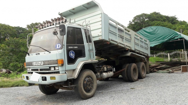 รถบรรทุก ISUZU 10 ล้อใหญ่ รุ่นFKZ 2 เพลา ปี 40 เครื่อง 240 แรง มีระบบลากลูก ราคา 880,000 บ. รถอยู่สระบุรี