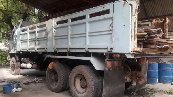รถบรรทุก ISUZU 10 ล้อใหญ่ รุ่นFKZ 2 เพลา ปี 40 เครื่อง 240 แรง มีระบบลากลูก ราคา 880,000 บ. รถอยู่สระบุรี