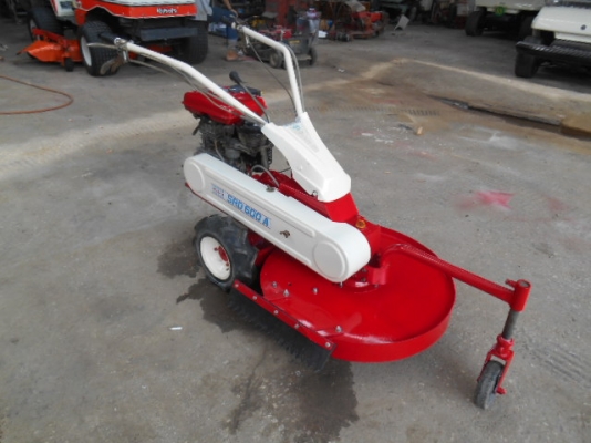 รถตัดหญ้า SRD 600 A เดินตาม พร้อมใช้งาน