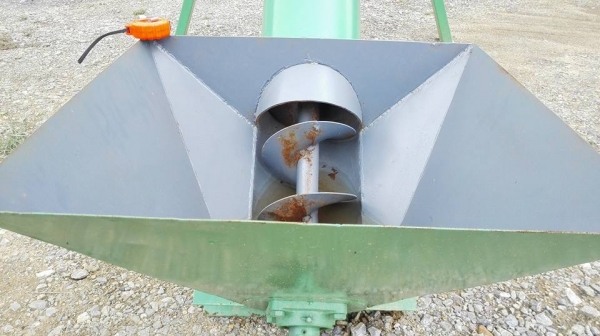 สกรูลำเลียงประกอบใหม่ ยาว 3 เมตร ใบโต 8" พร้อมใช้ สกรูลำเลียงประกอบใหม่ ยาว 3 เมตร ใบโต 8" พร้อมใช้