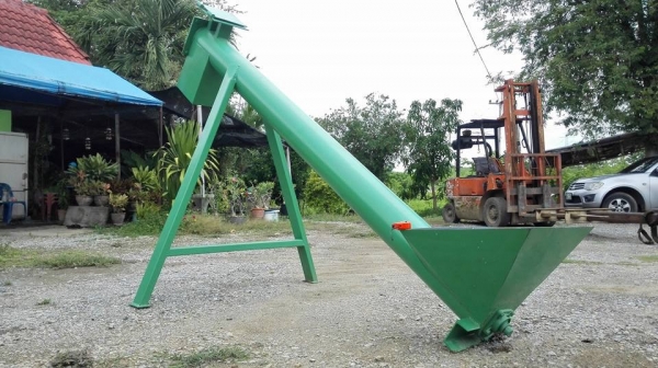 สกรูลำเลียงประกอบใหม่ ยาว 3 เมตร ใบโต 8" พร้อมใช้ สกรูลำเลียงประกอบใหม่ ยาว 3 เมตร ใบโต 8" พร้อมใช้