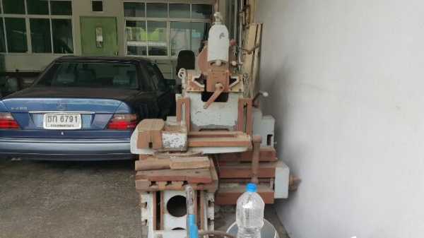 ขายเครื่องมือในอู่เลิกกิจการ