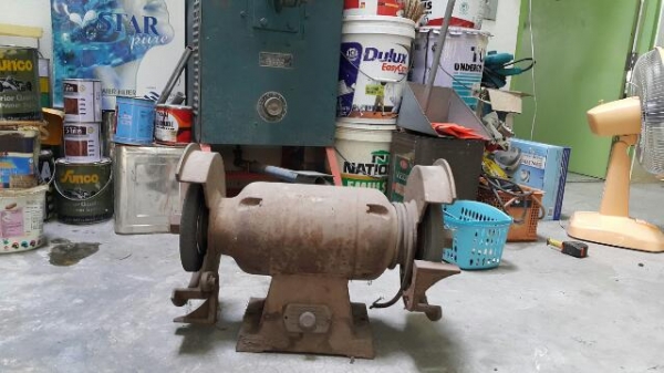 ขายเครื่องมือในอู่เลิกกิจการ