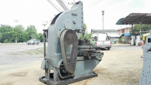 ** ไปอยู่บุรีรัมย์ครับ ** เครื่องกระทุ้งลิ่มญี่ปุ่น HIRAO ระยะชักสุด 8"(200mm)โต้ะ 500x1000 หัวแบ่ง 20" พร้อมใช้ ** ไปอยู่บุรีรัมย์ครับ ** เครื่องกระทุ้งลิ่มญี่ปุ่น HIRAO ระยะชักสุด 8"(200mm)โต้ะ 500x1000 หัวแบ่ง 20" พร้อมใช้