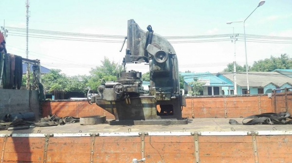 ** ไปอยู่บุรีรัมย์ครับ ** เครื่องกระทุ้งลิ่มญี่ปุ่น HIRAO ระยะชักสุด 8"(200mm)โต้ะ 500x1000 หัวแบ่ง 20" พร้อมใช้