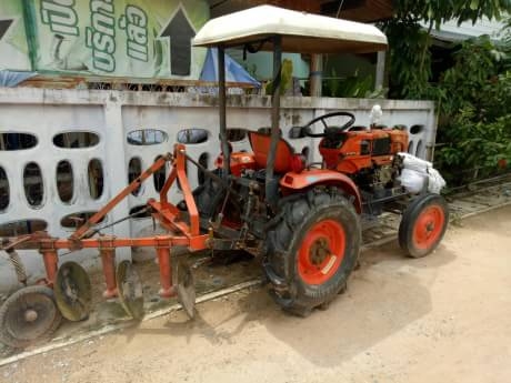 KUBOTA 140RT