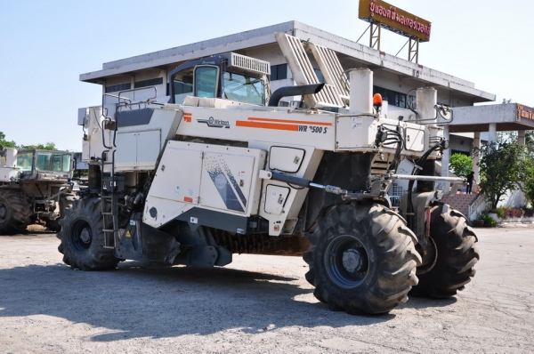 รถขูดไสWirtgen WR2500S
