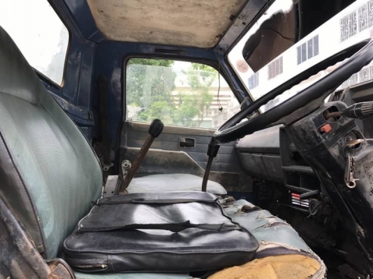 ขาย 255,000 บาท ISUZU NRR12DA เครื่อง 6BF1-175แรง หัวบาง (ประตูขวาตก อุปกรณ์ ภายในครบ )ยาง 8.25-16 ดี F หน้า F หลัง พวงมาลัยเพาเวอร์  7 เกียร์รอกกี้ เอกสารเล่มทะเบียน  รถอยู่ จ.ขอนแก่น โทร&amp;ไอดีไลน์ 0610710295