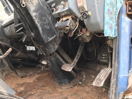 ขาย 255,000 บาท ISUZU NRR12DA เครื่อง 6BF1-175แรง หัวบาง (ประตูขวาตก อุปกรณ์ ภายในครบ )ยาง 8.25-16 ดี F หน้า F หลัง พวงมาลัยเพาเวอร์  7 เกียร์รอกกี้ เอกสารเล่มทะเบียน  รถอยู่ จ.ขอนแก่น โทร&amp;ไอดีไลน์ 0610710295