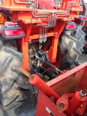 ขายแทรกเตอร์เข้าใหม่ L4708SP ติดเครื่องคีบอ้อย รถสวยสภาพนางฟ้า พร้อมใช้งาน ขายแทรกเตอร์เข้าใหม่ L4708SP ติดเครื่องคีบอ้อย รถสวยสภาพนางฟ้า พร้อมใช้งาน