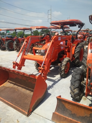 ขายแทรกเตอร์ L3608SP บุ้งกี๋ รถสวยใช้งานได้ดี ไฮดรอลิคดี ใช้ได้ทั้งงานเกษตรกรรมและงานก่อสร้าง ขายแทรกเตอร์ L3608SP บุ้งกี๋ รถสวยใช้งานได้ดี ไฮดรอลิคดี ใช้ได้ทั้งงานเกษตรกรรมและงานก่อสร้าง