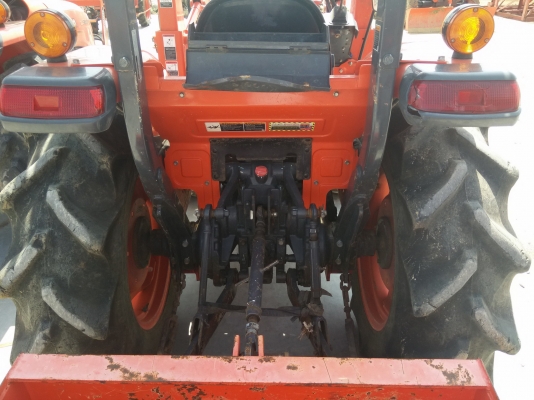 ขายแทรกเตอร์ L3608SP บุ้งกี๋ รถสวยใช้งานได้ดี ไฮดรอลิคดี ใช้ได้ทั้งงานเกษตรกรรมและงานก่อสร้าง ขายแทรกเตอร์ L3608SP บุ้งกี๋ รถสวยใช้งานได้ดี ไฮดรอลิคดี ใช้ได้ทั้งงานเกษตรกรรมและงานก่อสร้าง