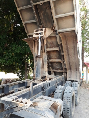 ขายIsuzu Fvz195ปี44ดั๊ม3มิตร สภาพพร้อมใช้ ติดต่อคุณอ๊อฟพิจิตร086-737-9991