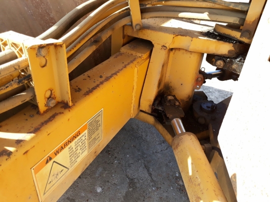 รถบดสั่นสะเทือน Cat CB 434-C รถบดสั่นสะเทือน Cat CB 434-C