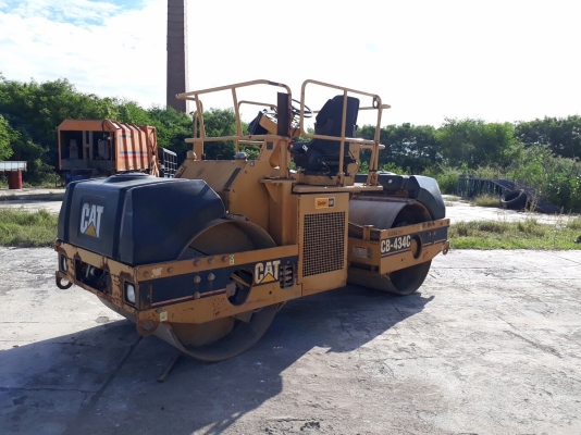 รถบดสั่นสะเทือน Cat CB 434-C รถบดสั่นสะเทือน Cat CB 434-C