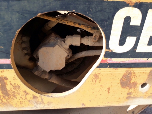 รถบดสั่นสะเทือน Cat CB 434-C รถบดสั่นสะเทือน Cat CB 434-C