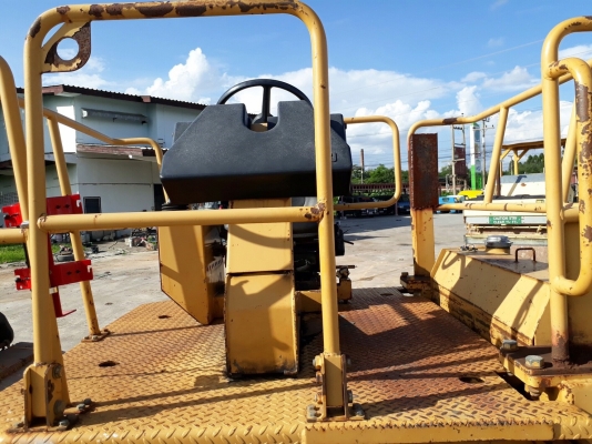 รถบดสั่นสะเทือน Cat CB 434-C รถบดสั่นสะเทือน Cat CB 434-C