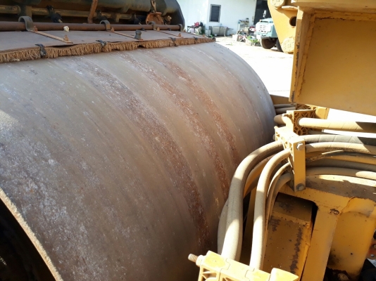 รถบดสั่นสะเทือน Cat CB 434-C รถบดสั่นสะเทือน Cat CB 434-C