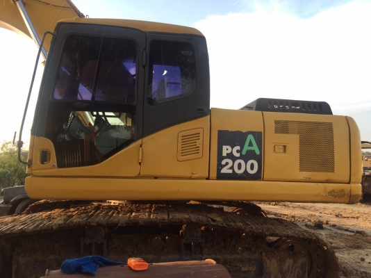Komatsu pc200-7 เล่มทะเบียน พร้อมใช้งาน