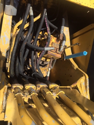 Komatsu pc200-7 เล่มทะเบียน พร้อมใช้งาน