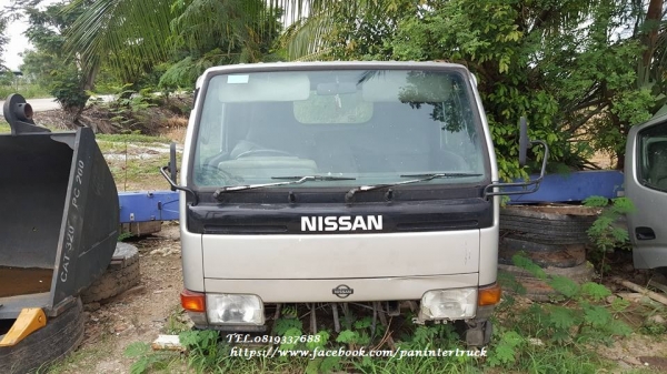 สินค้าเก่านอก ขายถูกด่วนๆหัวเก๋งรถบรรทุก4 ล้อใหญ่,6 ล้อเล็ก /CABIN NISSAN รุ่น:CABSTAR (รุ่นยกหัวไม่ได้/มีขาหลัง) ราคาเพียง 19,500 บาท สนใจรีบติดต่อ 0819337688