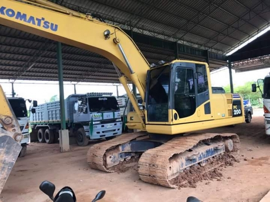 รถแบคโฮ KOUMA,SUรุ่น8