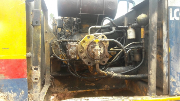 ขายด่วน แม็คโคร KOBELCO SK200MART II สภาพพร้อมใช้งาน เครื่องเดิมปั้มเดิม รถพร้อมใช้งาน เอกสารสัญญาซื้อขาย สนใจสอบถาม 093-0764943  - 088-3223272