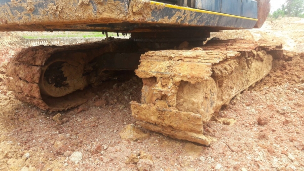 ขายด่วน แม็คโคร KOBELCO SK200MART II สภาพพร้อมใช้งาน เครื่องเดิมปั้มเดิม รถพร้อมใช้งาน เอกสารสัญญาซื้อขาย สนใจสอบถาม 093-0764943  - 088-3223272