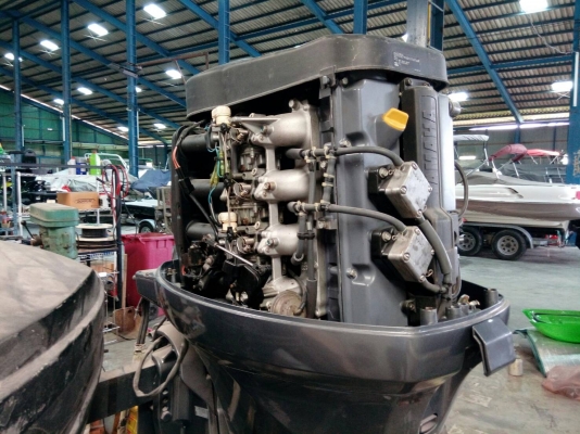 ขายเครื่องเรือ Yamaha 4 จังหวะ F100 หาง 25 นิ้ว ขายเครื่องเรือ Yamaha 4 จังหวะ F100 หาง 25 นิ้ว
